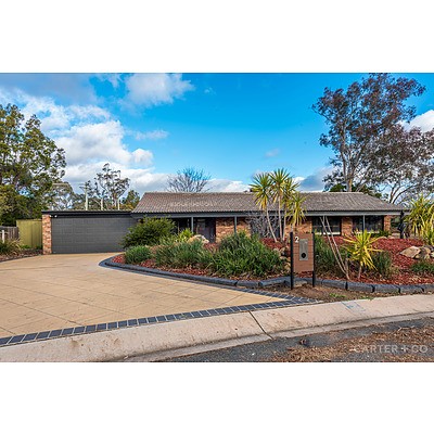 2 Rickard Place, Gowrie ACT 2904