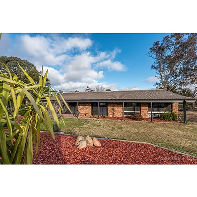 2 Rickard Place, Gowrie ACT 2904