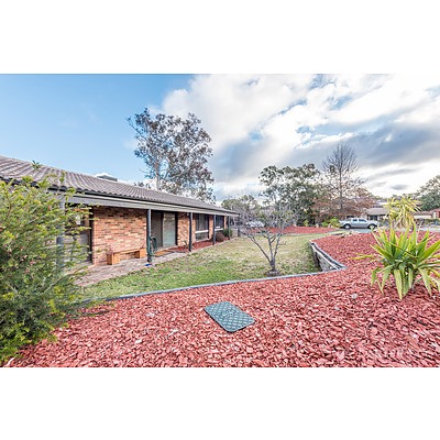 2 Rickard Place, Gowrie ACT 2904
