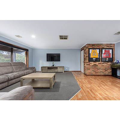 2 Rickard Place, Gowrie ACT 2904