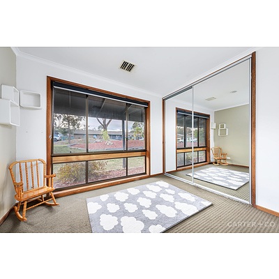 2 Rickard Place, Gowrie ACT 2904