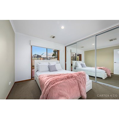 2 Rickard Place, Gowrie ACT 2904