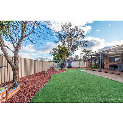 2 Rickard Place, Gowrie ACT 2904