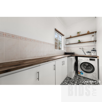 95 Tharwa Road, Queanbeyan West NSW 2620