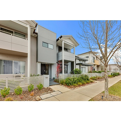 173 Gorman Drive, Googong NSW 2620