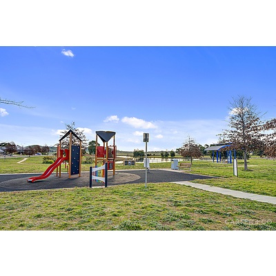 27 Excalibur Street, Dunlop ACT 2615