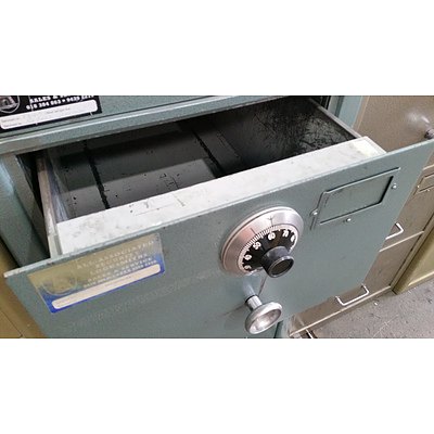 Chubb B Class Four Drawer Filing Cabinet