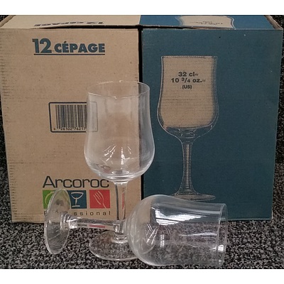 Arcoroc 32cl Stemmed Wine Goblets - Lot of 24 - Brand New