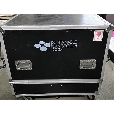 Sustainable Danceclub  7.5 Square Meters of Illuminated 3D Interactive Dance Floor Panels