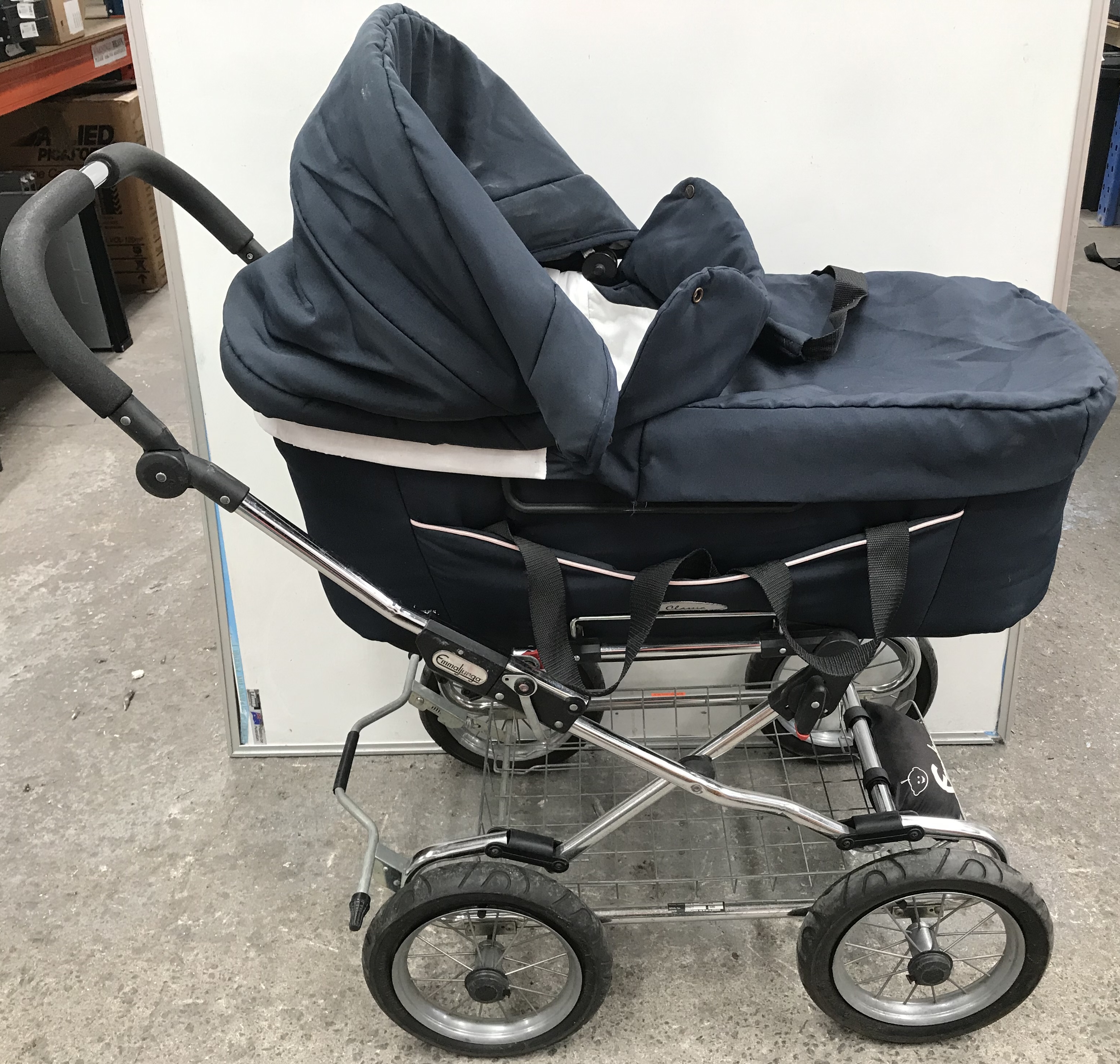 Emmaljunga Classic Baby Pram Lot 1154235 ALLBIDS