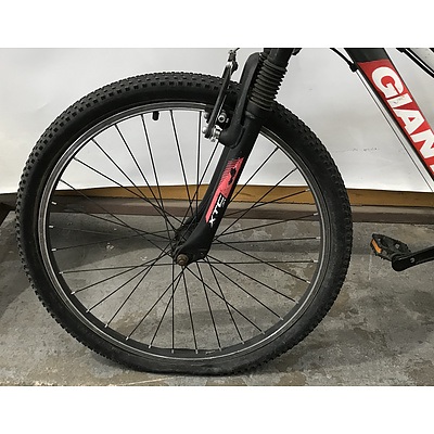 Giant XTC JR Mountain Bike