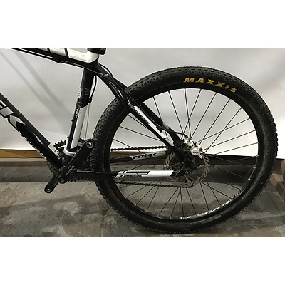 Trek 6000 Mountain Bike