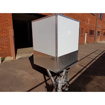 9/2018 Resort Alupanel Enclosed Trailer