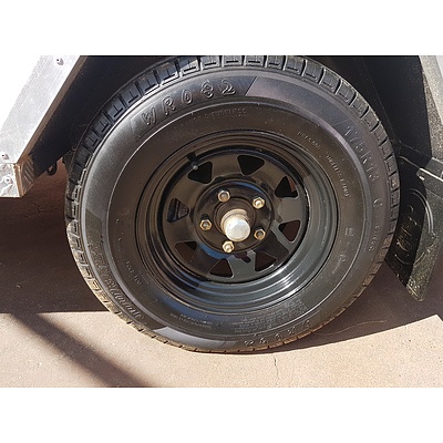 9/2018 Resort Alupanel Enclosed Trailer