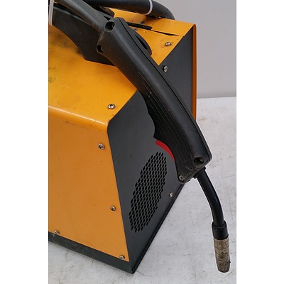 Ozito MWR-090 Gasless Mig  welder