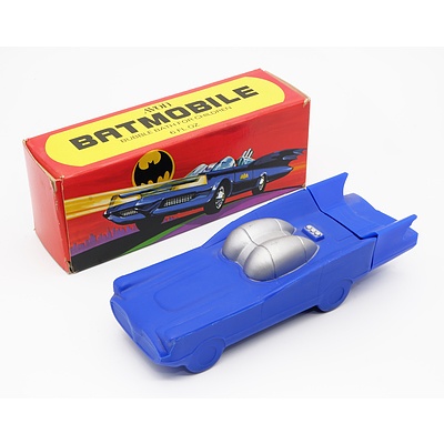 Avon Batmobile Bubble Bath 6 Fl.Oz in Box