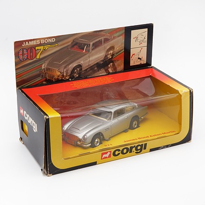 Corgi James Bond Aston Martin Model 271