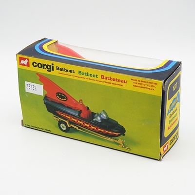 Corgi "Batboat" Vehicle Set 107