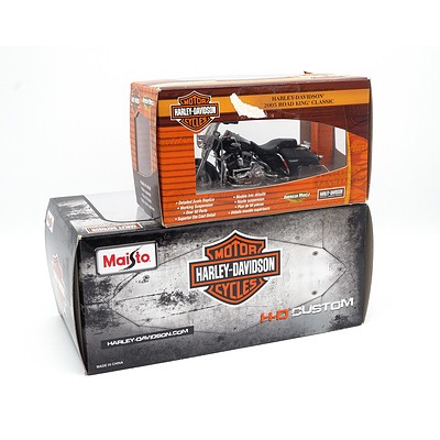 Maisto Harley Davidson 1999 Police Ford F-350 Super Duty Pickup, Police 2004 FLHTPI Electra Glide and RC2 Harley Davidson 2005 Road King 1:18 Model
