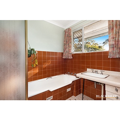 24 Beauchamp Street, Deakin ACT 2600