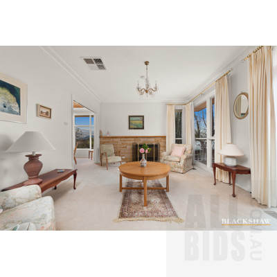 6 Mosman Place, Narrabundah ACT 2604