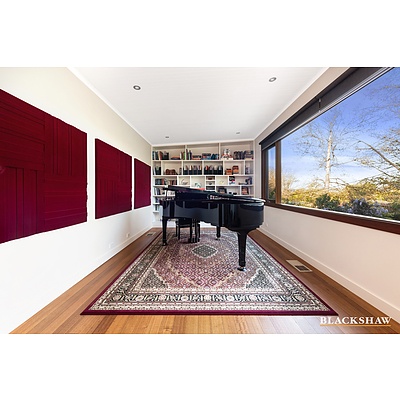 30 Carnegie Crescent, Narrabundah ACT 2604