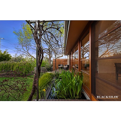 30 Carnegie Crescent, Narrabundah ACT 2604