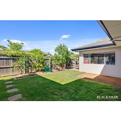15 Daniels Street, Franklin ACT 2913