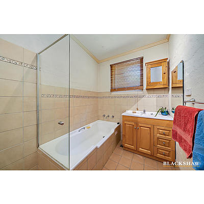 10 Haines Street, Curtin ACT 2605