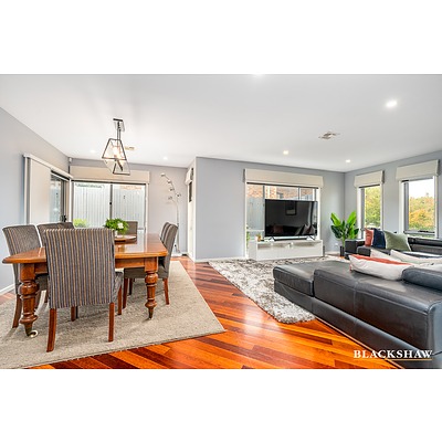 13 Kalianna Street, Harrison ACT 2914