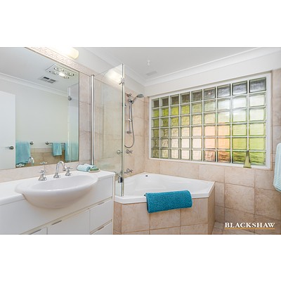95 Learmonth Drive, Kambah ACT 2902