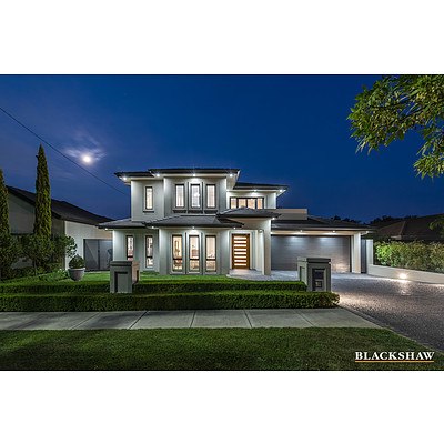 8 Nathan Street, Deakin ACT 2600