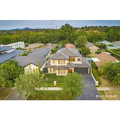 8 Nathan Street, Deakin ACT 2600