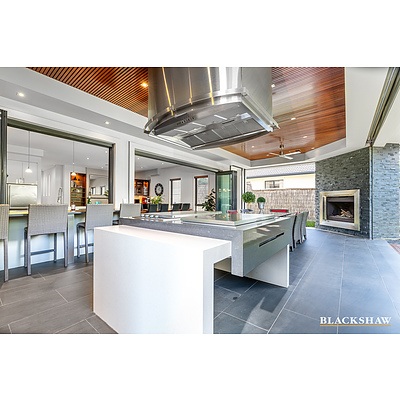 8 Nathan Street, Deakin ACT 2600