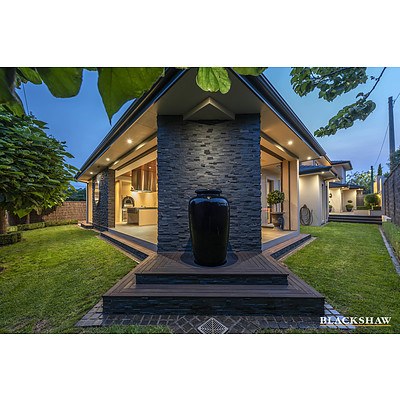 8 Nathan Street, Deakin ACT 2600