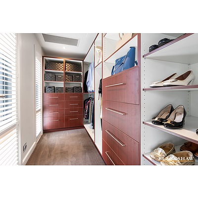 8 Nathan Street, Deakin ACT 2600