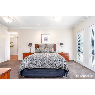 8 Nathan Street, Deakin ACT 2600