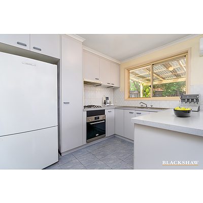 10 Hickenbotham Street, Gordon ACT 2906