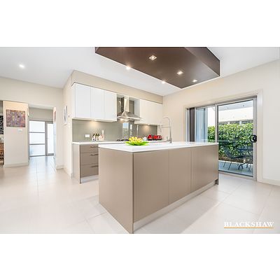 137 Hoskins Street, Franklin ACT 2913