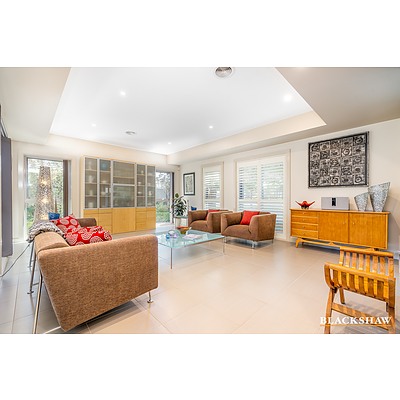 137 Hoskins Street, Franklin ACT 2913