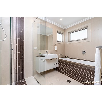 137 Hoskins Street, Franklin ACT 2913