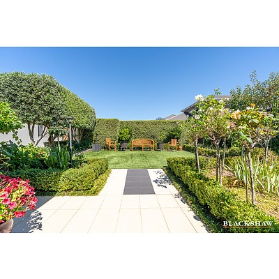 137 Hoskins Street, Franklin ACT 2913