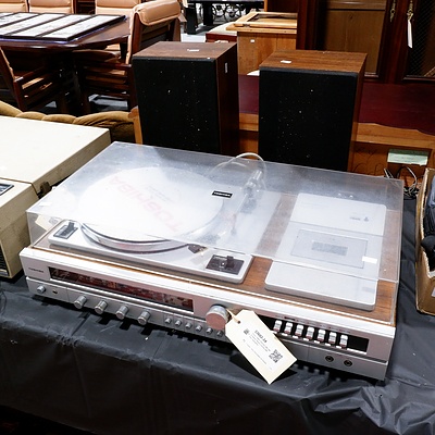 Circa 1980s Toshiba SM-2900 Stereo Music Center with Two Speakers