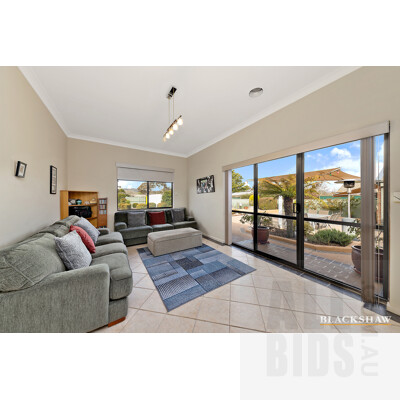 72 Vanzetti Crescent, Kambah ACT 2902