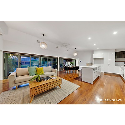24 Bisdee Street, Hughes ACT 2605