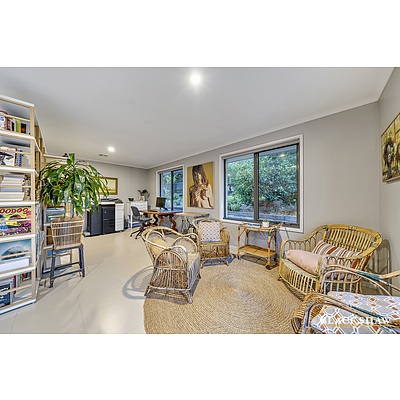 57 Hawkesbury Crescent, Farrer ACT 2607