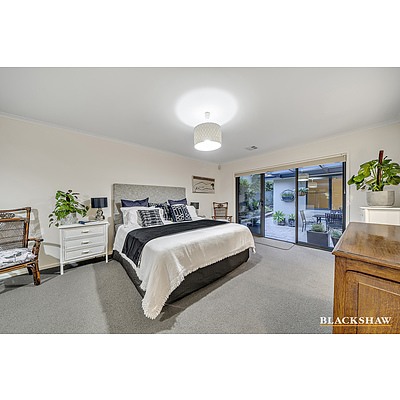 57 Hawkesbury Crescent, Farrer ACT 2607