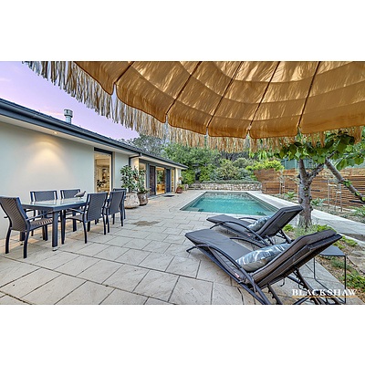 57 Hawkesbury Crescent, Farrer ACT 2607