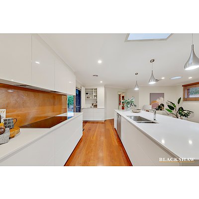 81 Chataway Crescent, Fadden ACT 2904