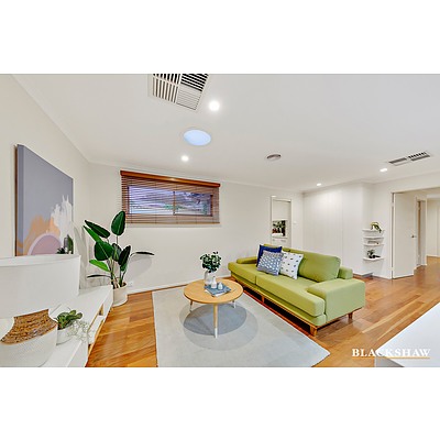 81 Chataway Crescent, Fadden ACT 2904